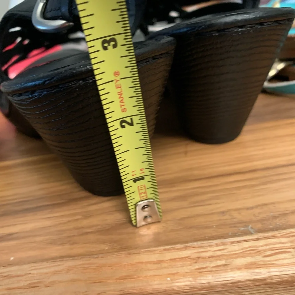 BORN Womens Crevalle Sandals size 10 - Picture 9 of 12